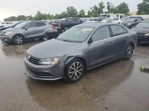 3VWB67AJ1HM324068 2017 VOLKSWAGEN JETTA - Image 1