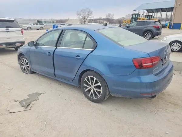 3VWB67AJ1HM332204 2017 VOLKSWAGEN JETTA - Image 2