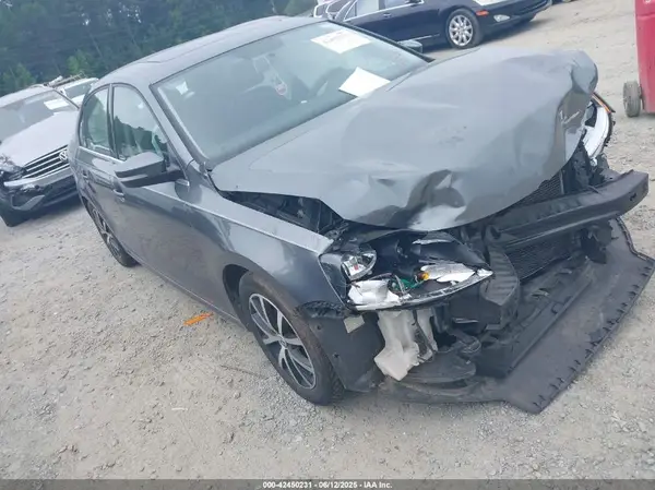 3VWB67AJ1HM343414 2017 VOLKSWAGEN JETTA - Image 1