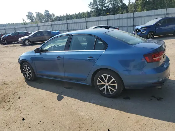 3VWB67AJ1HM375179 2017 VOLKSWAGEN JETTA - Image 2