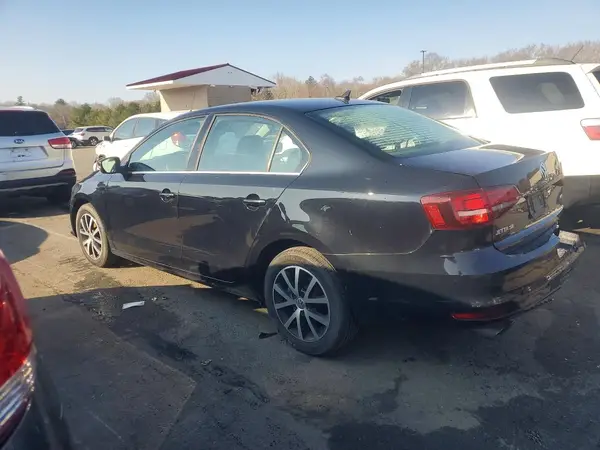 3VWB67AJ1HM393391 2017 VOLKSWAGEN JETTA - Image 2