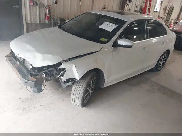 3VWB67AJ1HM399403 2017 VOLKSWAGEN JETTA - Image 2