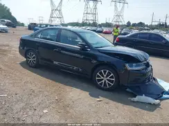 3VWB67AJ1JM229015 2018 VOLKSWAGEN JETTA