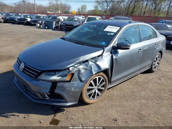 3VWB67AJ2HM280887 2017 VOLKSWAGEN JETTA - Image 2