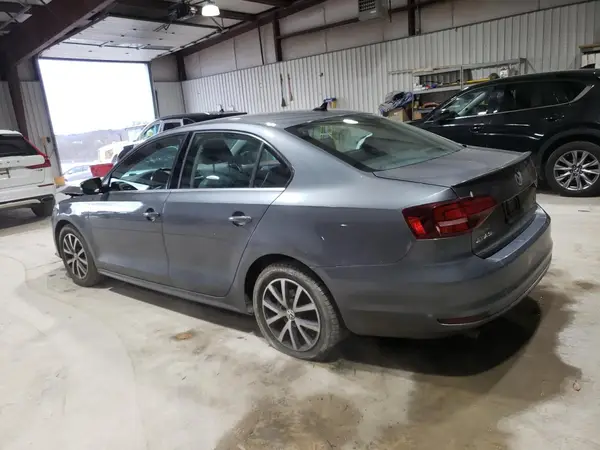 3VWB67AJ2HM285961 2017 VOLKSWAGEN JETTA - Image 2