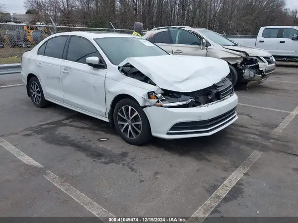 3VWB67AJ2HM332213 2017 VOLKSWAGEN JETTA - Image 1