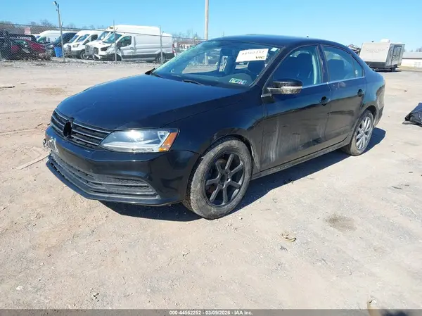 3VWB67AJ2HM341588 2017 VOLKSWAGEN JETTA - Image 2
