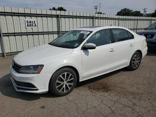 3VWB67AJ3HM256694 2017 VOLKSWAGEN JETTA - Image 1
