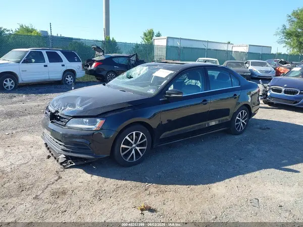 3VWB67AJ3HM257733 2017 VOLKSWAGEN JETTA - Image 2