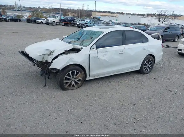 3VWB67AJ3HM271731 2017 VOLKSWAGEN JETTA - Image 2