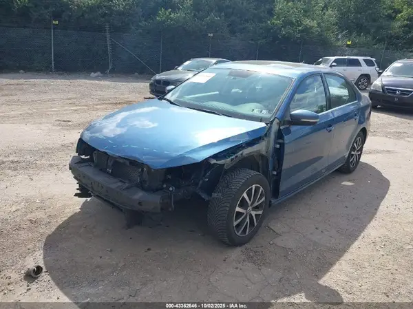 3VWB67AJ3HM274869 2017 VOLKSWAGEN JETTA - Image 2