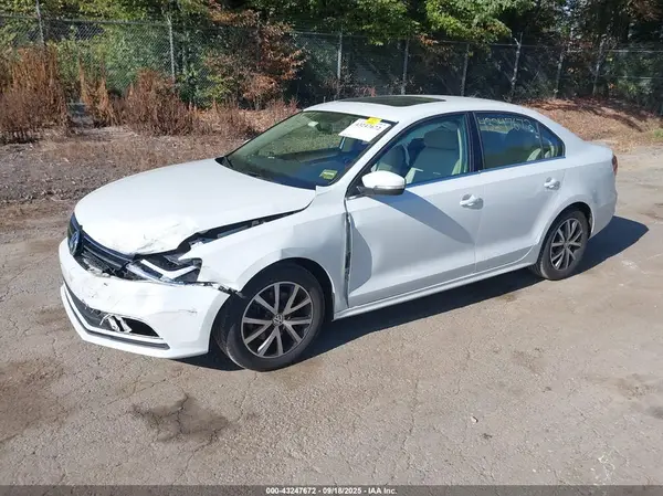 3VWB67AJ3HM286780 2017 VOLKSWAGEN JETTA - Image 2