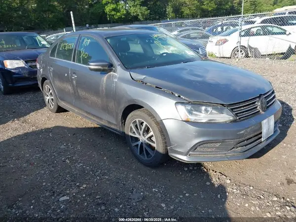 3VWB67AJ3HM313153 2017 VOLKSWAGEN JETTA - Image 1