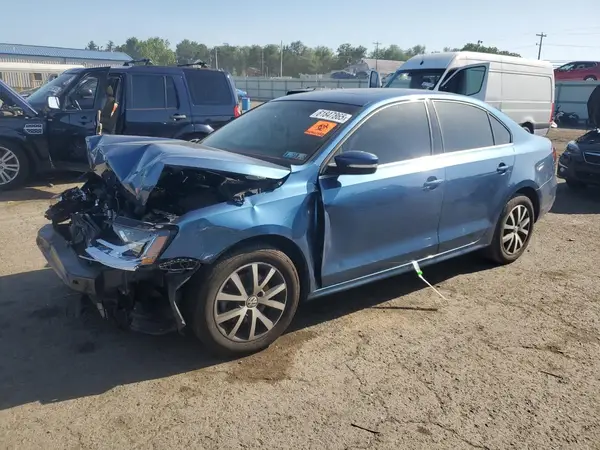 3VWB67AJ3HM321043 2017 VOLKSWAGEN JETTA - Image 1
