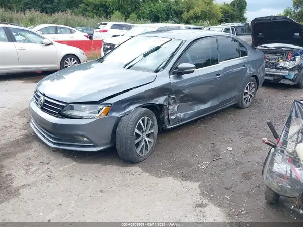 3VWB67AJ3HM354916 2017 VOLKSWAGEN JETTA - Image 2