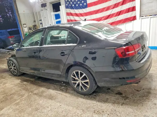 3VWB67AJ3JM235723 2018 VOLKSWAGEN JETTA - Image 2