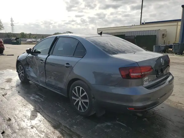 3VWB67AJ4GM382965 2016 VOLKSWAGEN JETTA - Image 2