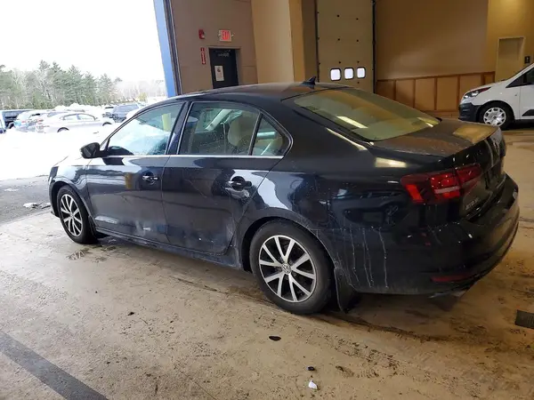3VWB67AJ4HM203888 2017 VOLKSWAGEN JETTA - Image 2