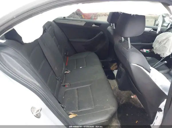 3VWB67AJ4HM246983 2017 VOLKSWAGEN JETTA - Image 8