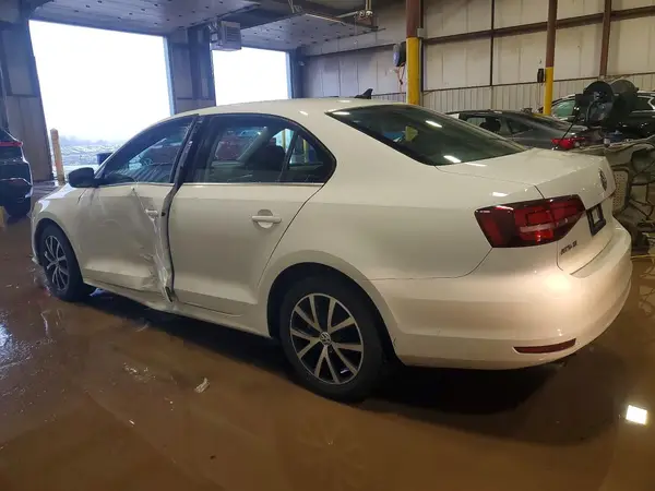 3VWB67AJ4HM251407 2017 VOLKSWAGEN JETTA - Image 2