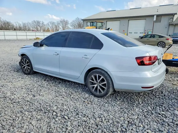 3VWB67AJ4HM264870 2017 VOLKSWAGEN JETTA - Image 2