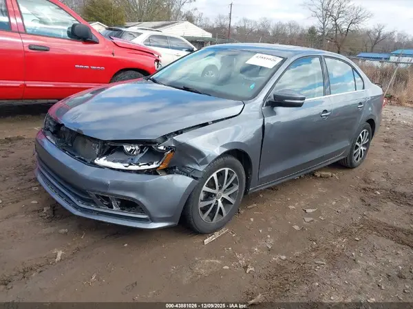 3VWB67AJ4HM266912 2017 VOLKSWAGEN JETTA - Image 2
