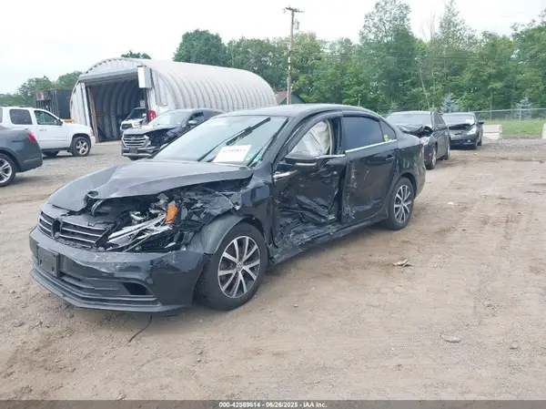 3VWB67AJ4HM270345 2017 VOLKSWAGEN JETTA - Image 2