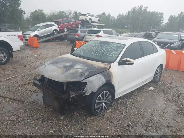 3VWB67AJ4HM285699 2017 VOLKSWAGEN JETTA - Image 2