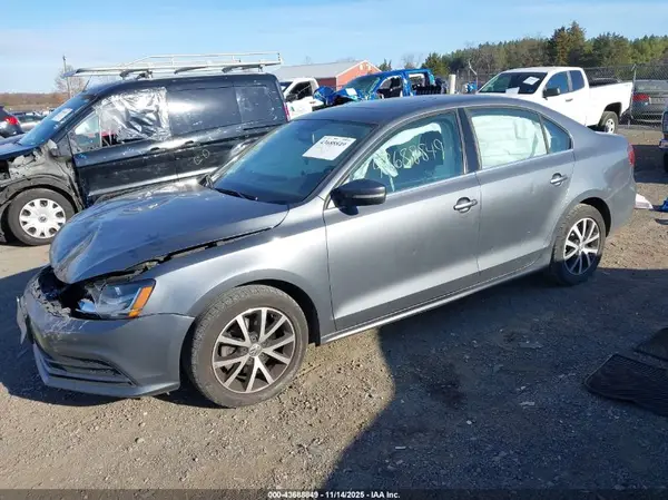 3VWB67AJ4HM298985 2017 VOLKSWAGEN JETTA - Image 2
