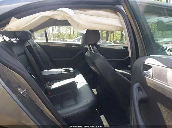 3VWB67AJ4HM343293 2017 VOLKSWAGEN JETTA - Image 8