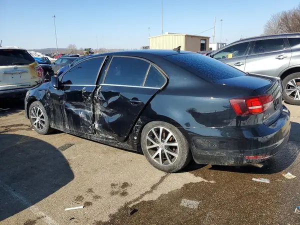 3VWB67AJ4HM351054 2017 VOLKSWAGEN JETTA - Image 2