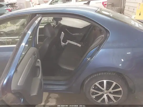 3VWB67AJ4HM379162 2017 VOLKSWAGEN JETTA - Image 8