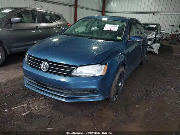 3VWB67AJ4HM412676 2017 VOLKSWAGEN JETTA - Image 2