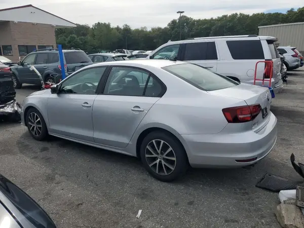 3VWB67AJ5GM264018 2016 VOLKSWAGEN JETTA - Image 2