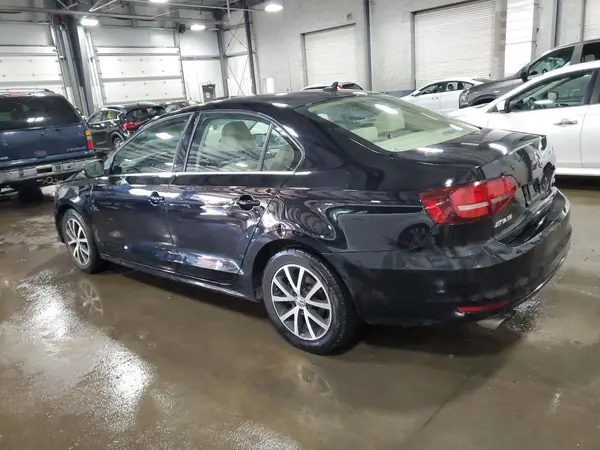 3VWB67AJ5HM275747 2017 VOLKSWAGEN JETTA - Image 2