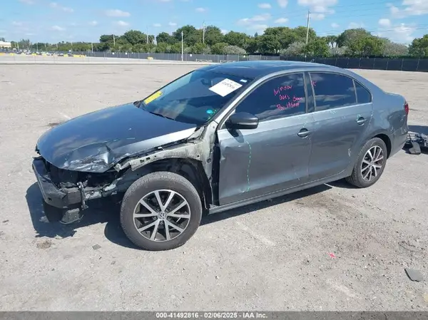 3VWB67AJ5HM277501 2017 VOLKSWAGEN JETTA - Image 2
