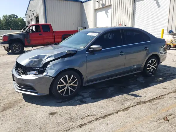 3VWB67AJ5HM298364 2017 VOLKSWAGEN JETTA - Image 1