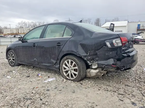 3VWB67AJ5JM231060 2018 VOLKSWAGEN JETTA - Image 2