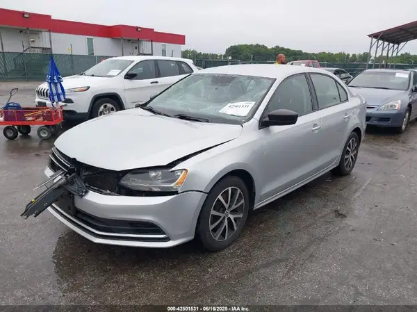 3VWB67AJ6GM264030 2016 VOLKSWAGEN JETTA - Image 2