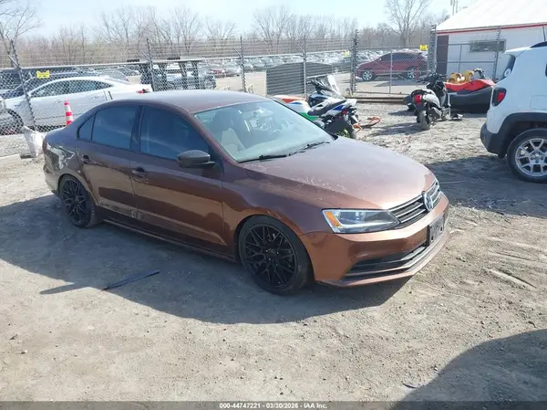 3VWB67AJ6GM373801 2016 VOLKSWAGEN JETTA - Image 1