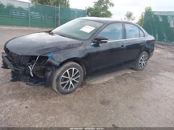 3VWB67AJ6HM235872 2017 VOLKSWAGEN JETTA - Image 2