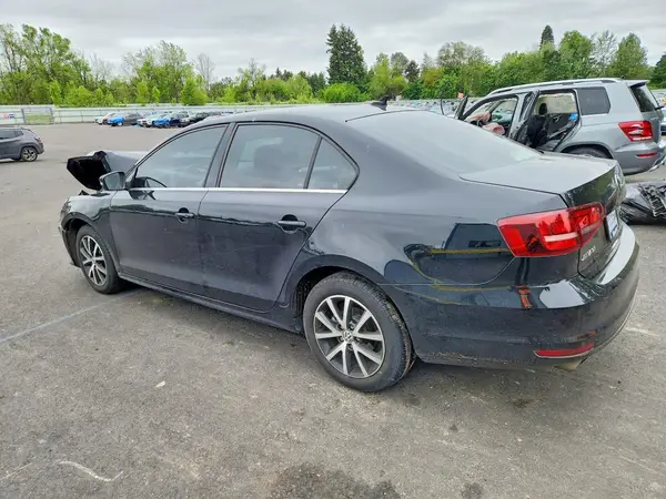 3VWB67AJ6HM246578 2017 VOLKSWAGEN JETTA - Image 2