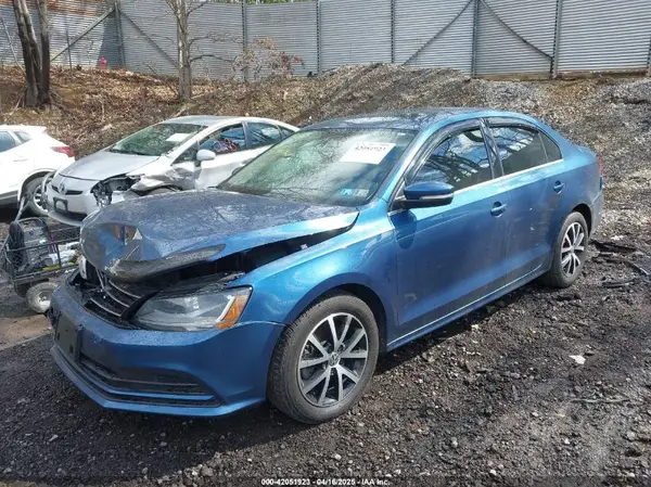 3VWB67AJ6HM249853 2017 VOLKSWAGEN JETTA - Image 2