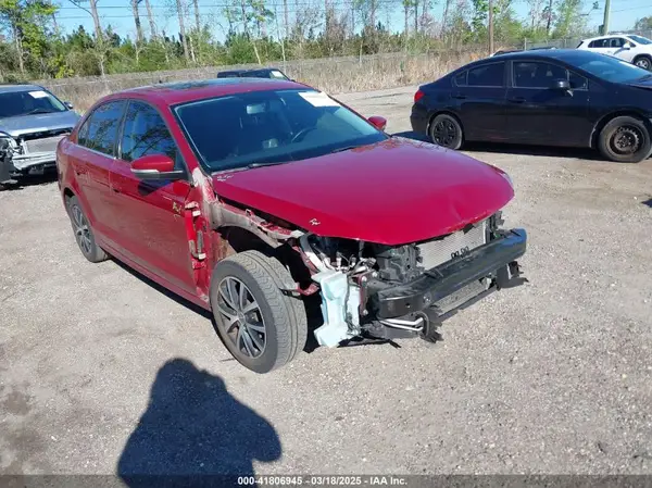 3VWB67AJ6HM264594 2017 VOLKSWAGEN JETTA - Image 1