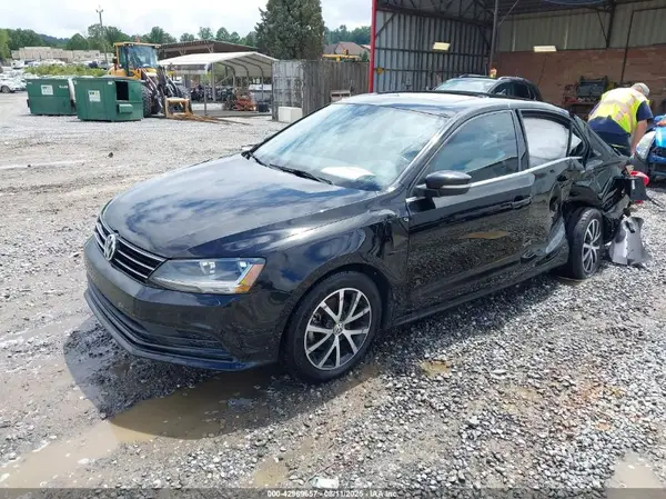 3VWB67AJ6HM299135 2017 VOLKSWAGEN JETTA - Image 2