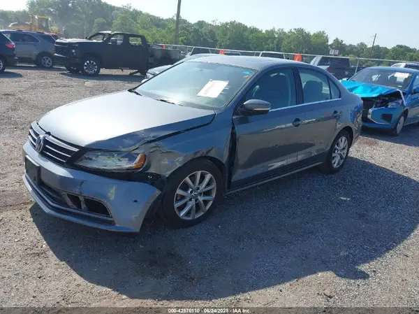 3VWB67AJ6HM300526 2017 VOLKSWAGEN JETTA - Image 2