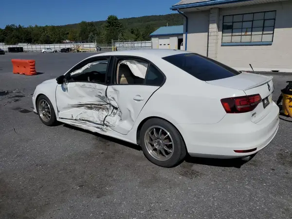 3VWB67AJ6JM222237 2018 VOLKSWAGEN JETTA - Image 2