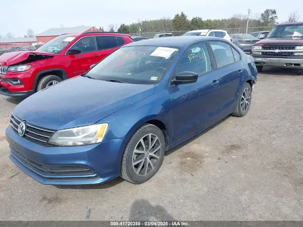 3VWB67AJ7GM402593 2016 VOLKSWAGEN JETTA - Image 2