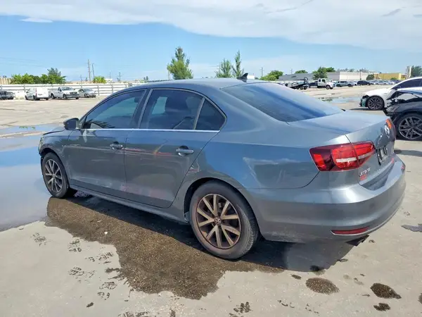 3VWB67AJ7HM206056 2017 VOLKSWAGEN JETTA - Image 2