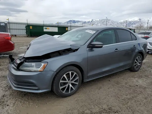 3VWB67AJ7HM331249 2017 VOLKSWAGEN JETTA - Image 1